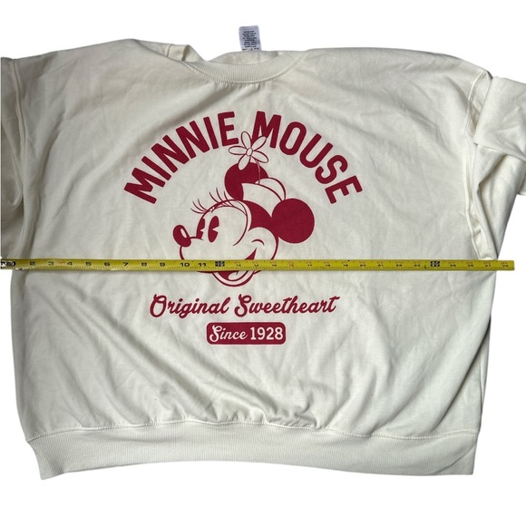 Disney White Crewneck Sweater Women’s Sz 2X with Minnie Mouse Design - Picture 5 of 12